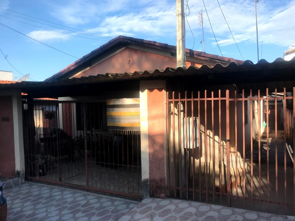 Casa, 4 quartos, 190 m² - Foto 1