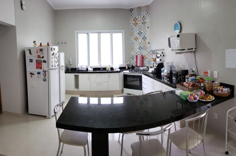 Casa de Condomínio à venda com 3 quartos, 357m² - Foto 1