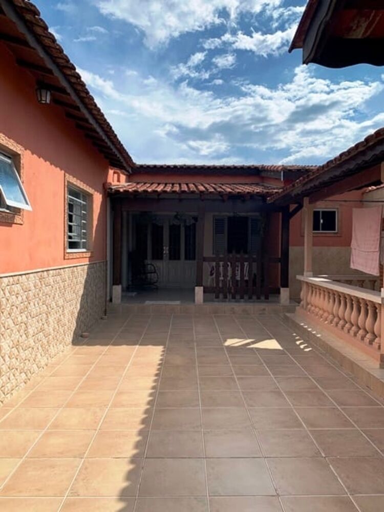 Casa à venda com 3 quartos, 163m² - Foto 2