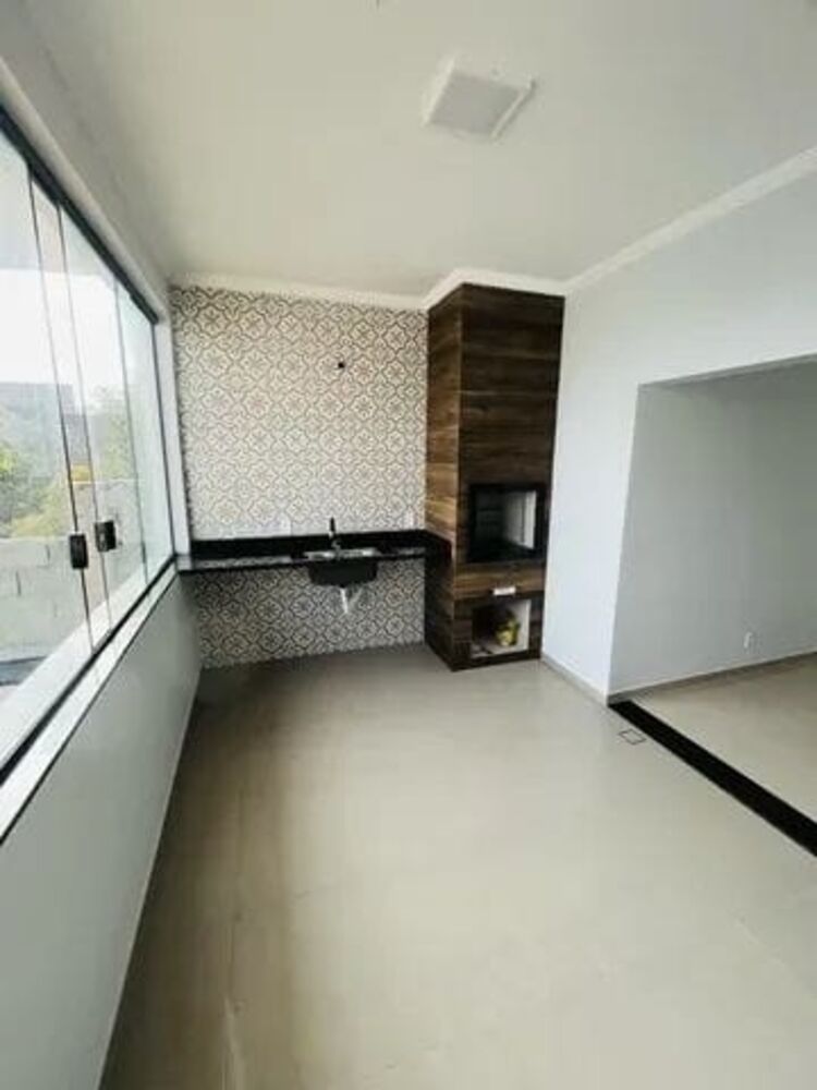 Casa à venda com 3 quartos, 197m² - Foto 4