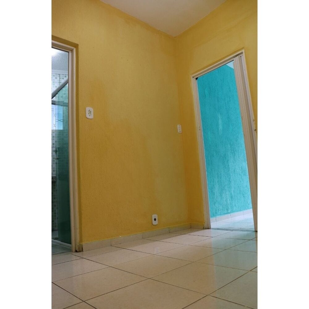 Casa à venda com 2 quartos, 55m² - Foto 4