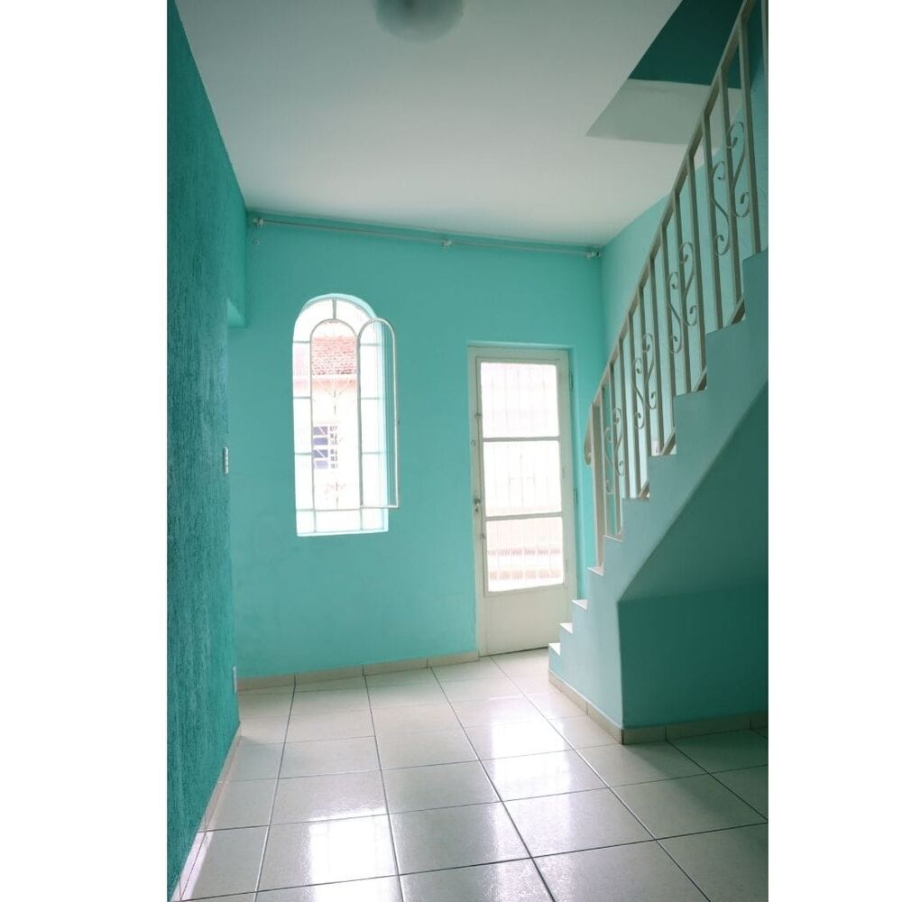 Casa à venda com 2 quartos, 55m² - Foto 2
