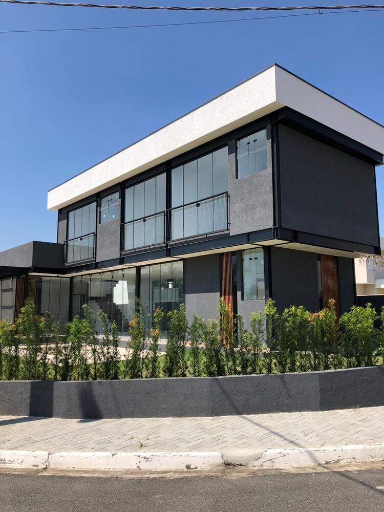 Casa à venda com 3 quartos, 270m² - Foto 1
