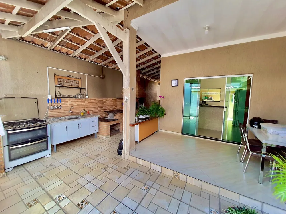 Casa, 3 quartos, 200 m² - Foto 1