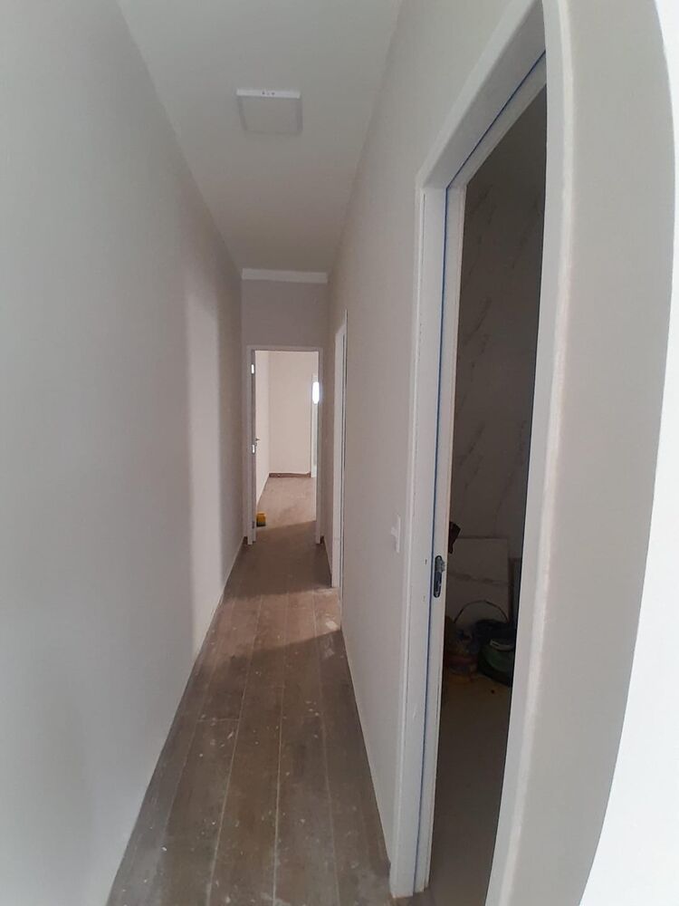 Casa à venda com 2 quartos, 80m² - Foto 2