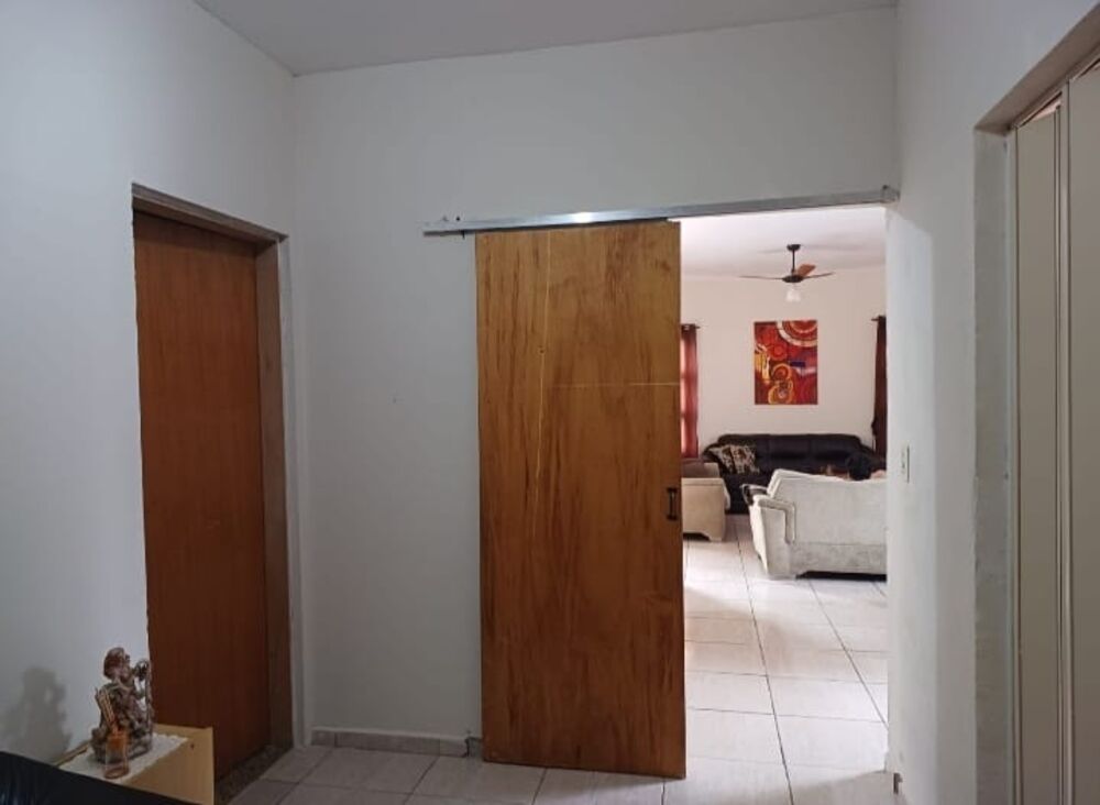 Casa à venda com 3 quartos, 94m² - Foto 4