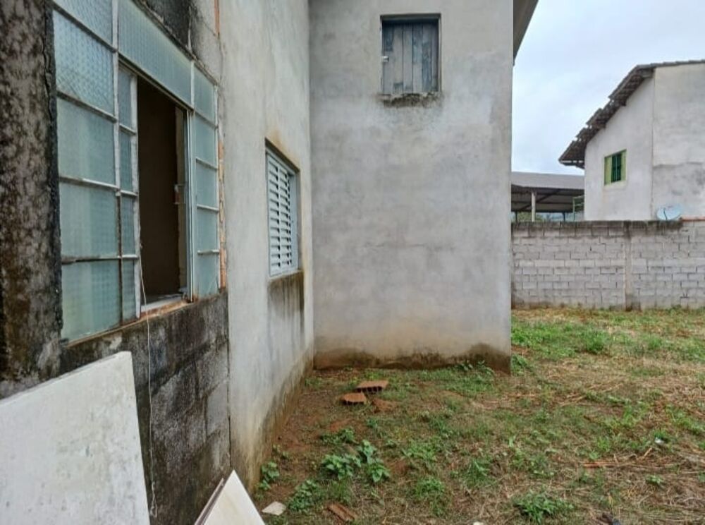 Casa à venda com 3 quartos, 94m² - Foto 13