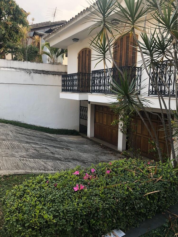 Casa à venda com 3 quartos, 380m² - Foto 2