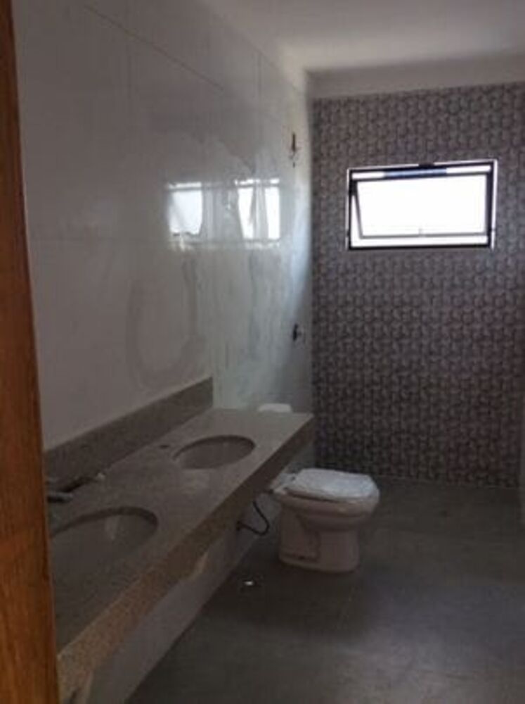 Casa, 3 quartos, 246 m² - Foto 1