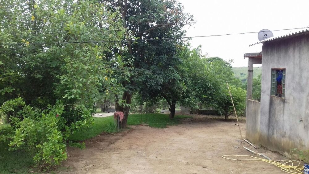 Chácara à venda com 2 quartos, 1200m² - Foto 1