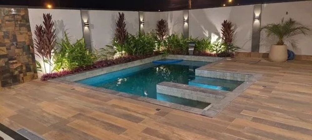 Casa de Condomínio à venda com 3 quartos, 282m² - Foto 2