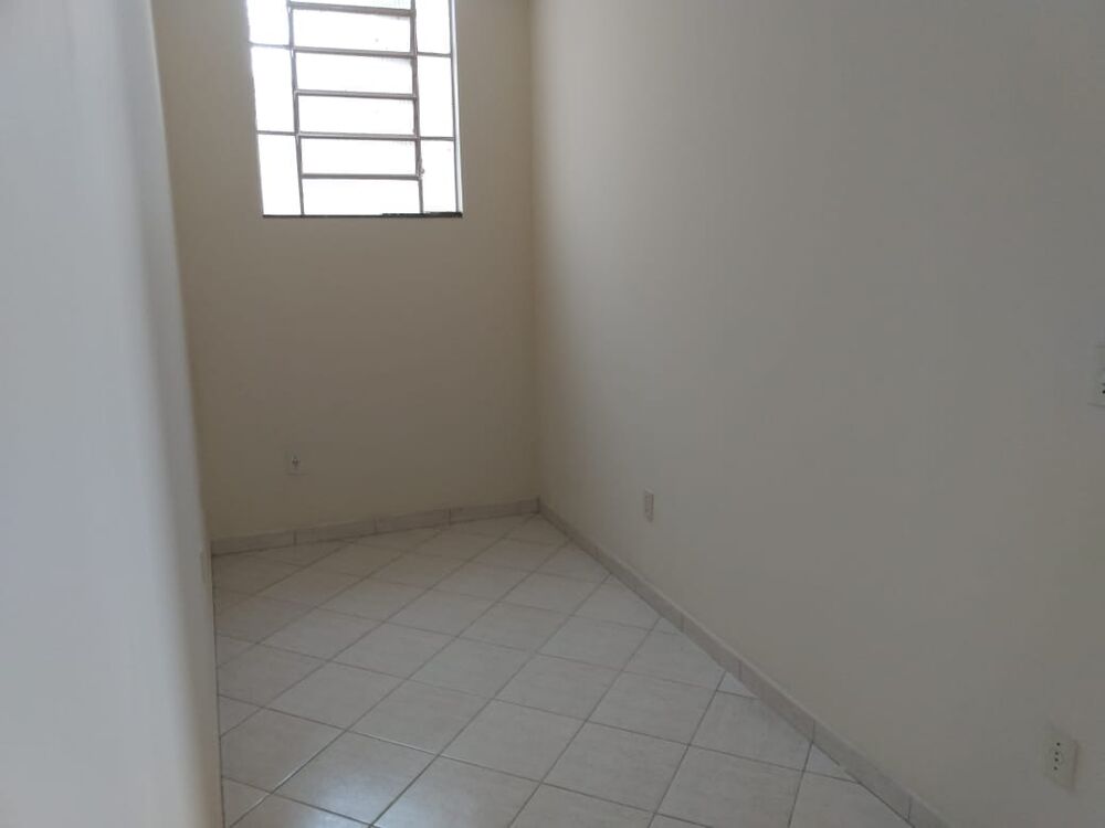 Sobrado para alugar com 4 quartos, 150m² - Foto 1