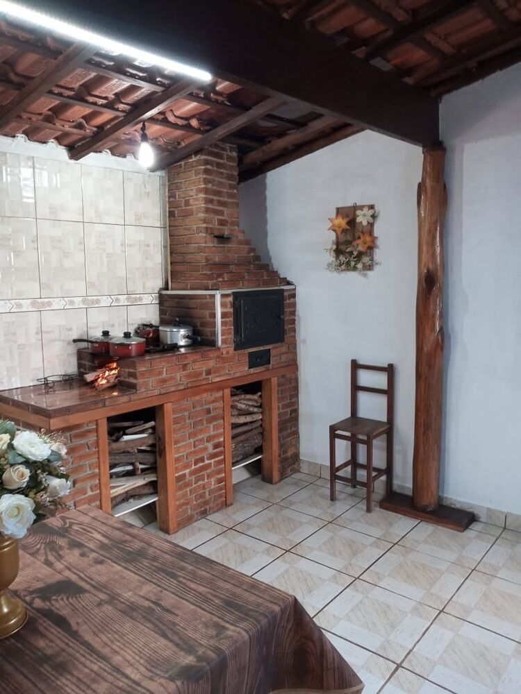 Chácara à venda com 6 quartos, 1600m² - Foto 8