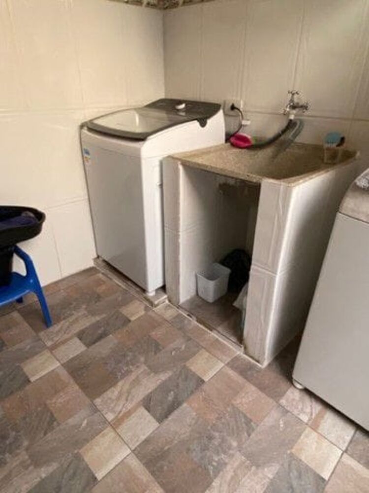 Casa à venda com 2 quartos, 70m² - Foto 8