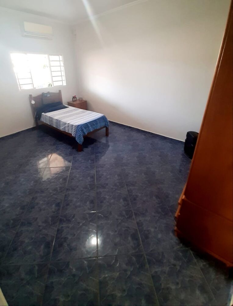 Casa à venda com 3 quartos, 350m² - Foto 2