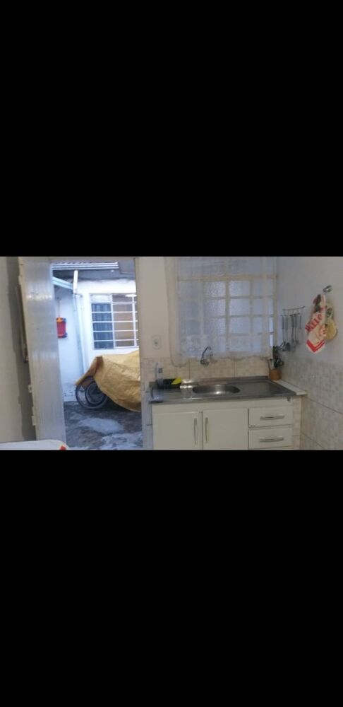 Casa à venda com 7 quartos, 300m² - Foto 2