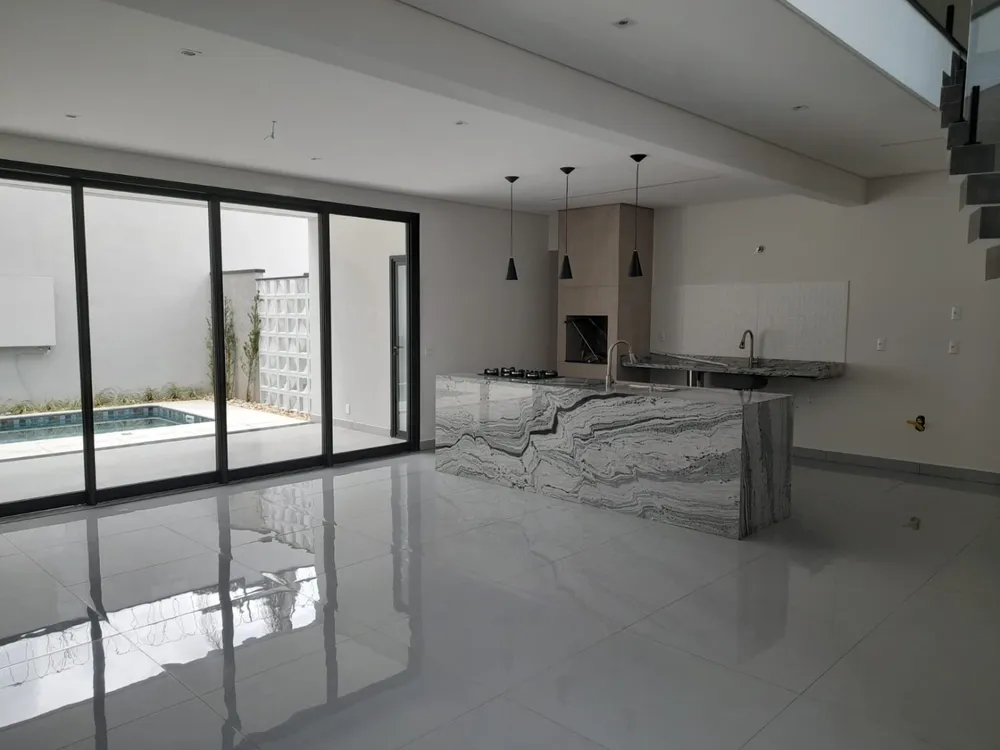 Sobrado, 4 quartos, 320 m² - Foto 1