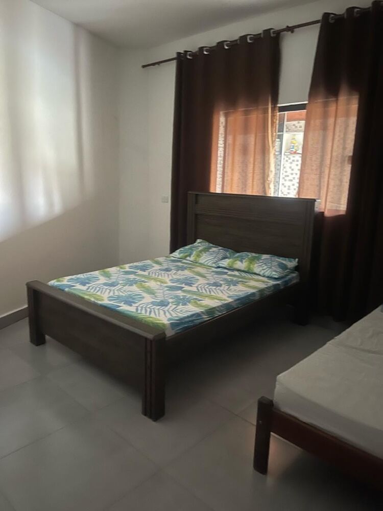 Casa para alugar com 2 quartos, 70m² - Foto 2