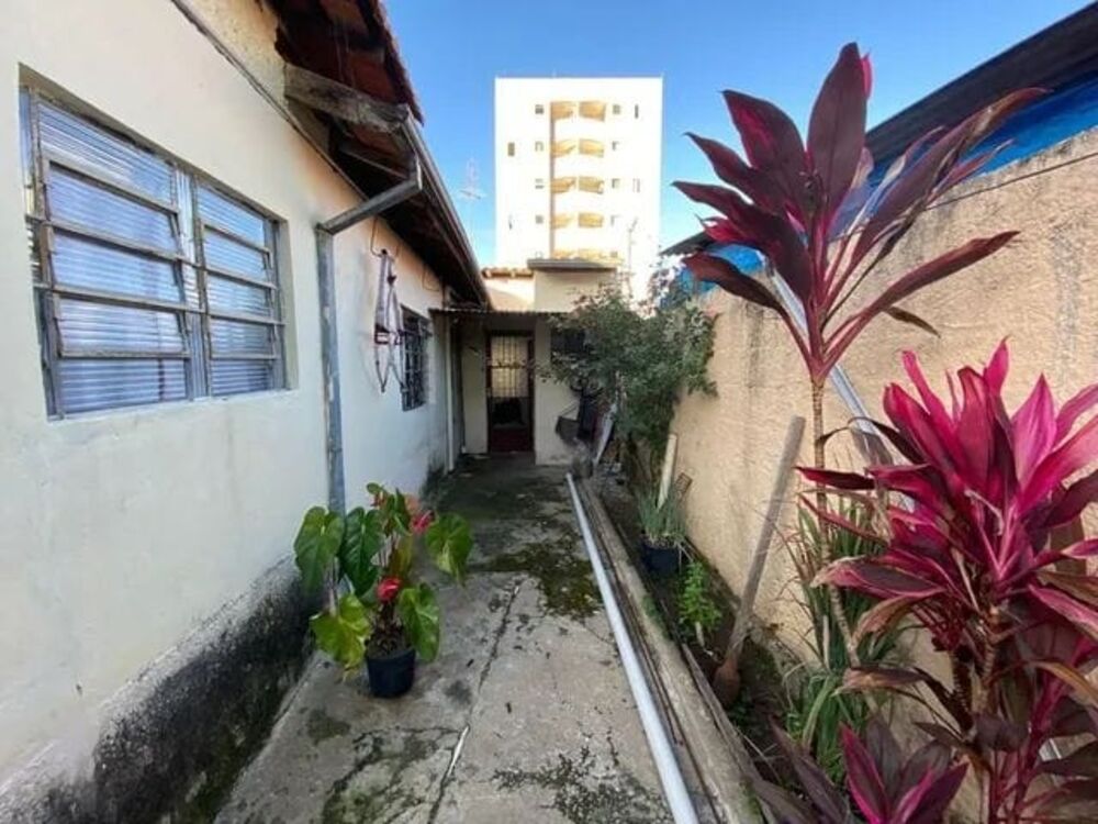 Casa à venda com 4 quartos, 157m² - Foto 3