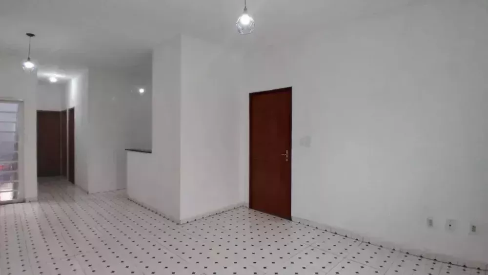 Casa à venda com 2 quartos, 71m² - Foto 6