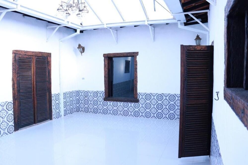 Sítio, 8 quartos, 10000 m² - Foto 2