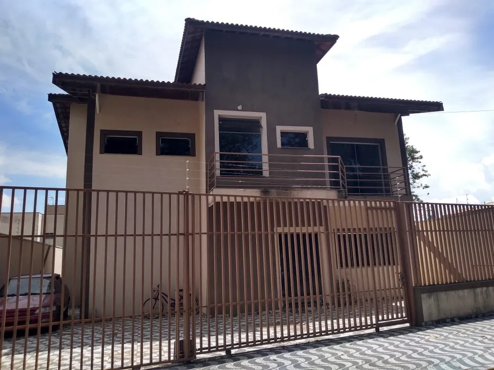 Sobrado, 5 quartos, 220 m² - Foto 1