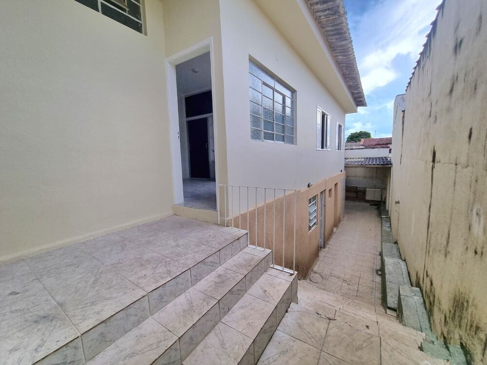 Casa à venda com 4 quartos, 182m² - Foto 15
