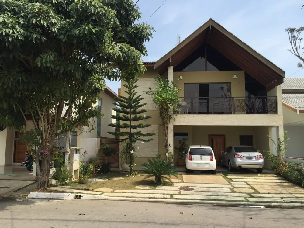 Sobrado, 3 quartos, 304 m² - Foto 1