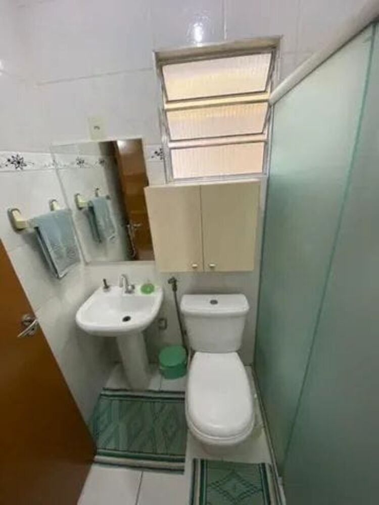 Casa à venda com 3 quartos, 137m² - Foto 1