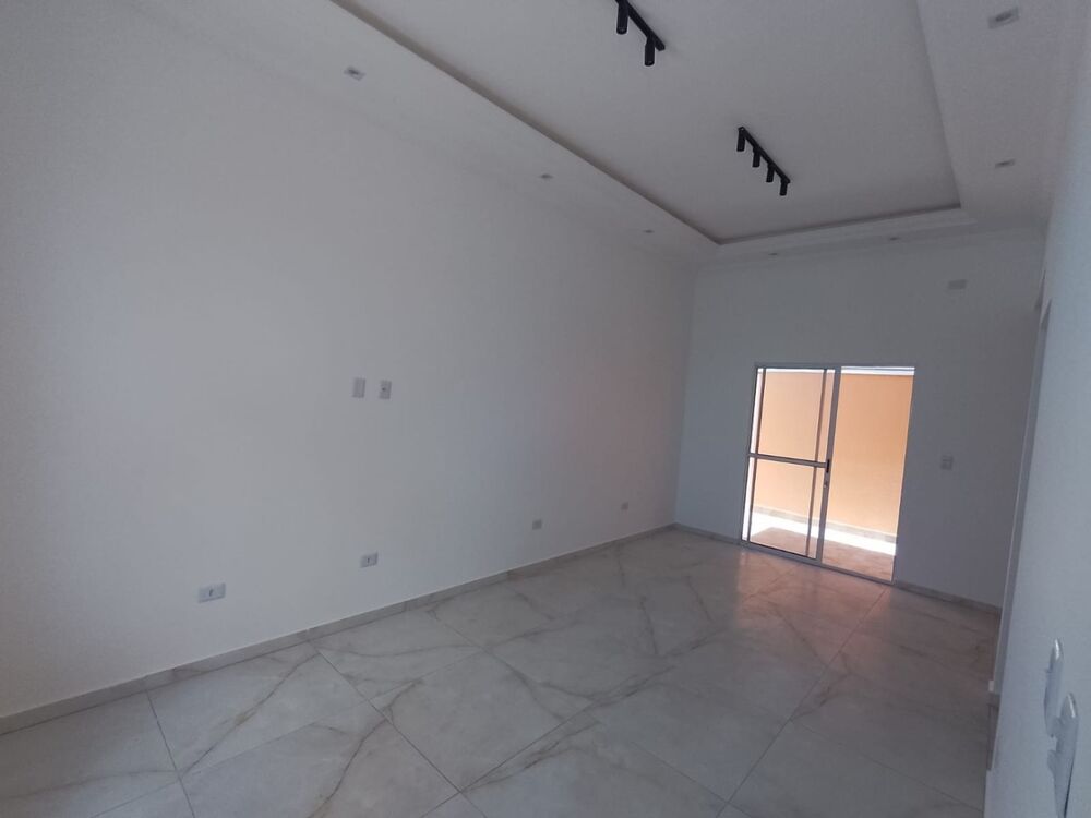 Casa à venda com 3 quartos, 82m² - Foto 4