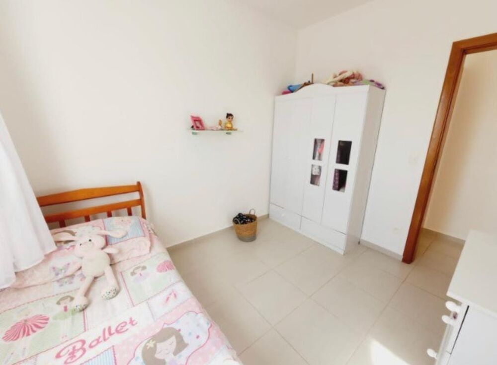 Apartamento à venda com 2 quartos, 75m² - Foto 4