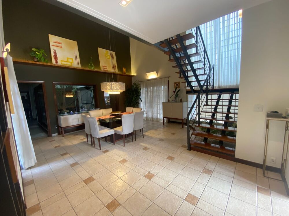 Casa à venda com 3 quartos, 390m² - Foto 2
