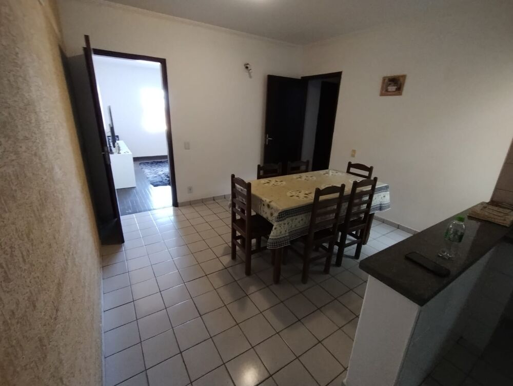 Casa à venda com 3 quartos, 190m² - Foto 2