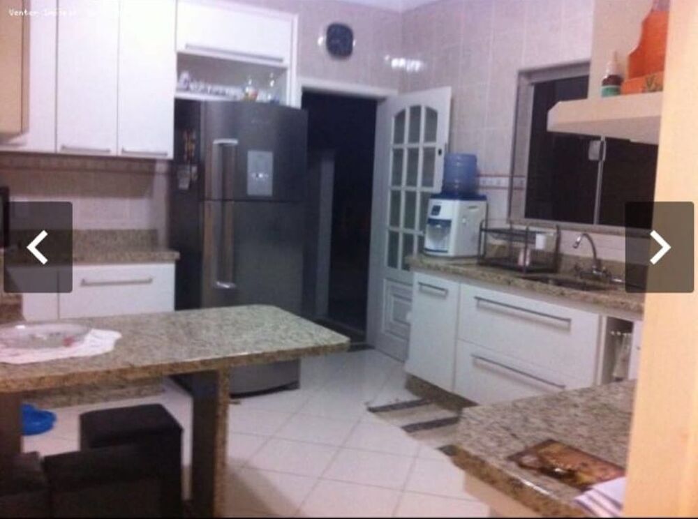 Sobrado, 3 quartos, 196 m² - Foto 2