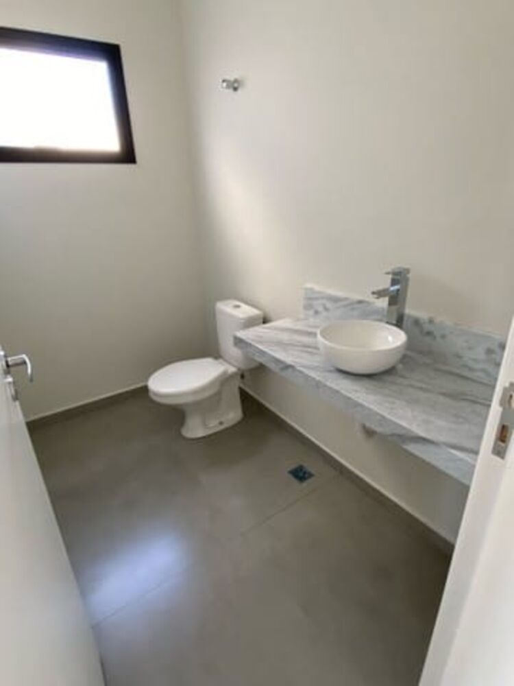 Sobrado, 4 quartos, 212 m² - Foto 1