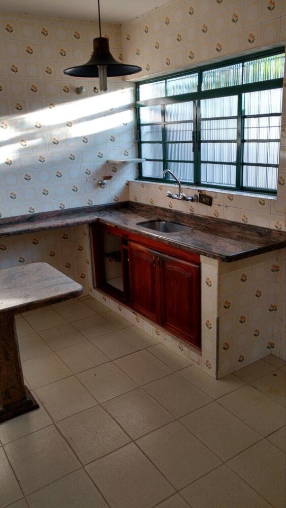 Casa à venda com 3 quartos, 187m² - Foto 4