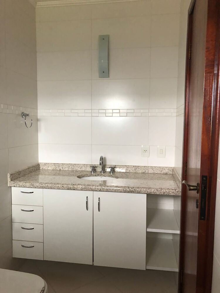 Casa à venda com 3 quartos, 444m² - Foto 3