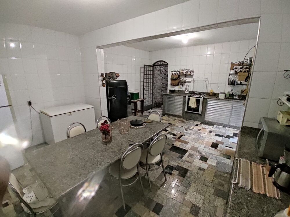 Sobrado à venda com 5 quartos, 300m² - Foto 11