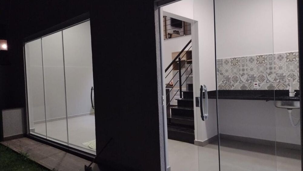 Casa de Condomínio à venda com 3 quartos, 175m² - Foto 2
