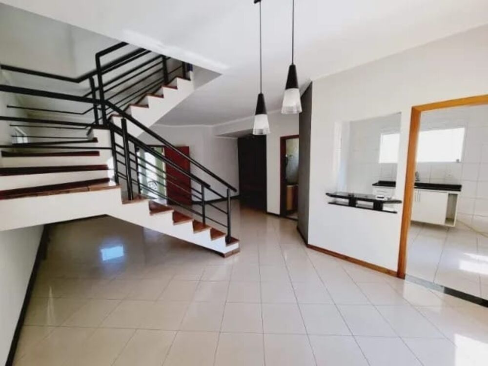 Casa de Condomínio à venda com 3 quartos, 150m² - Foto 3