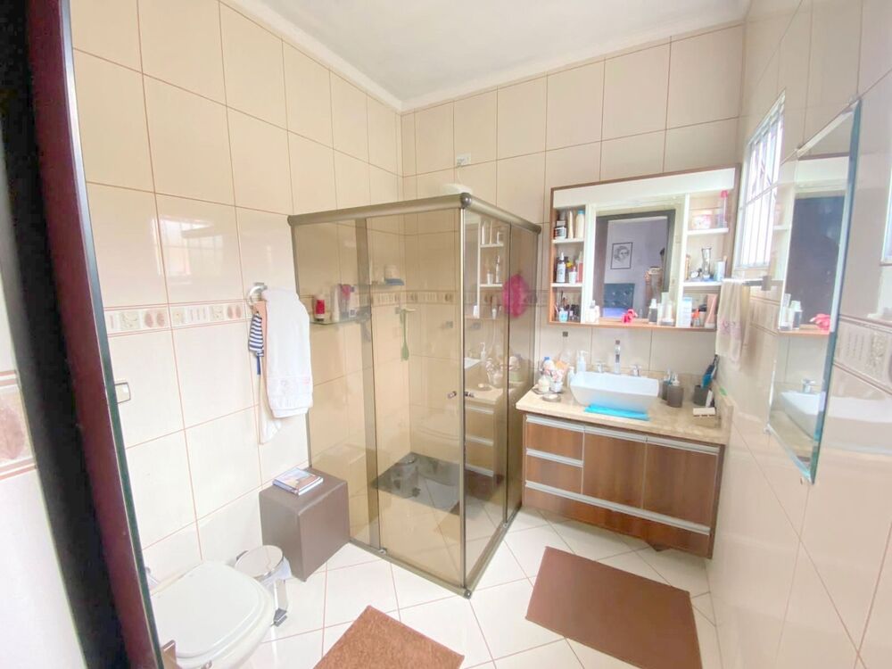 Casa, 3 quartos, 218 m² - Foto 4