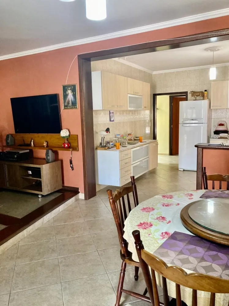 Chácara, 3 quartos, 700 m² - Foto 1