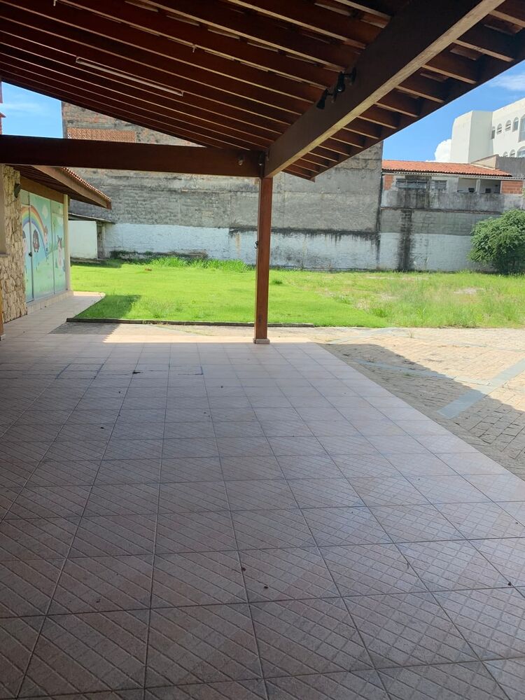 Casa à venda e aluguel, 365m² - Foto 4