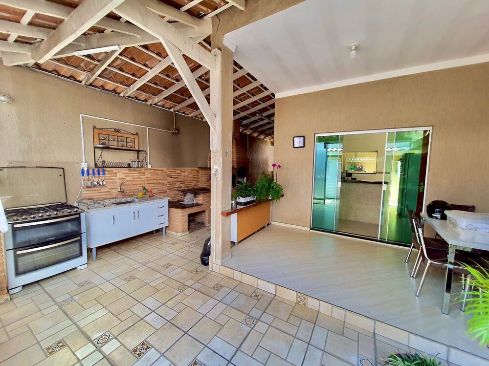 Casa, 3 quartos, 200 m² - Foto 1