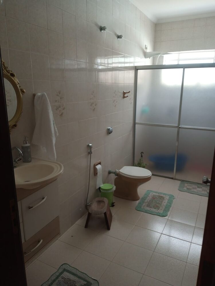 Casa, 4 quartos, 305 m² - Foto 1