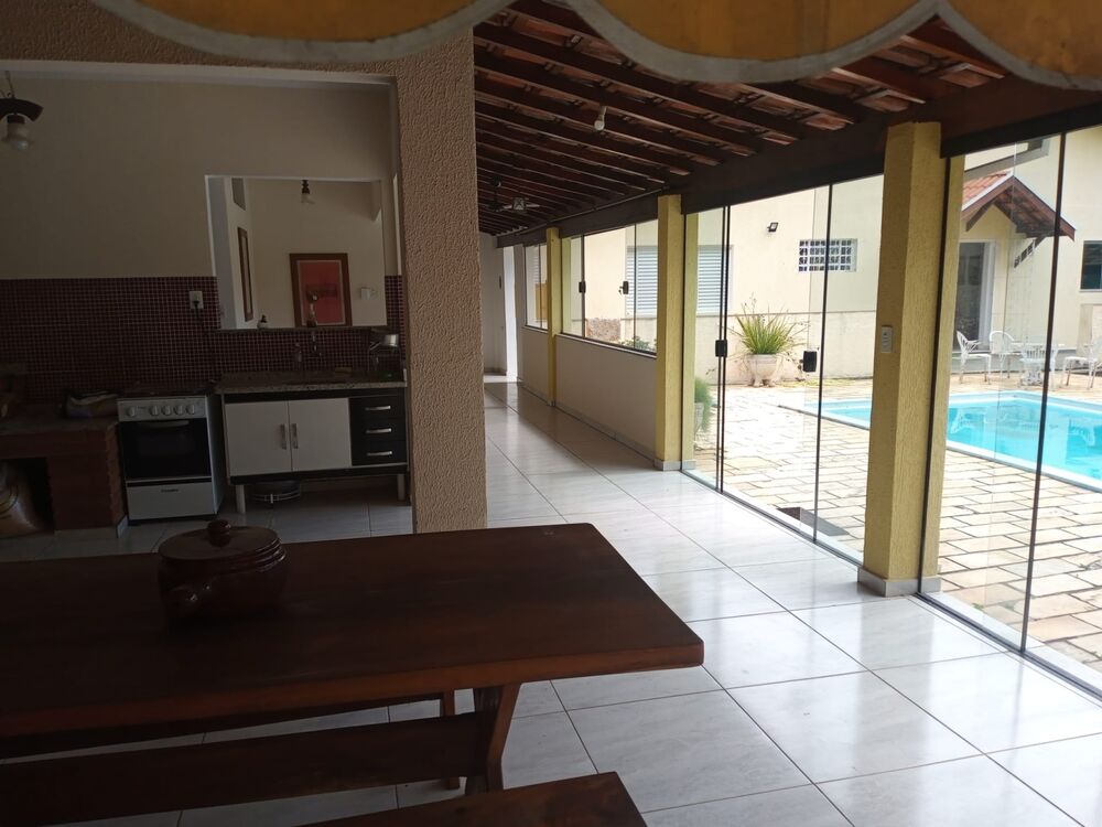 Casa, 4 quartos, 305 m² - Foto 2