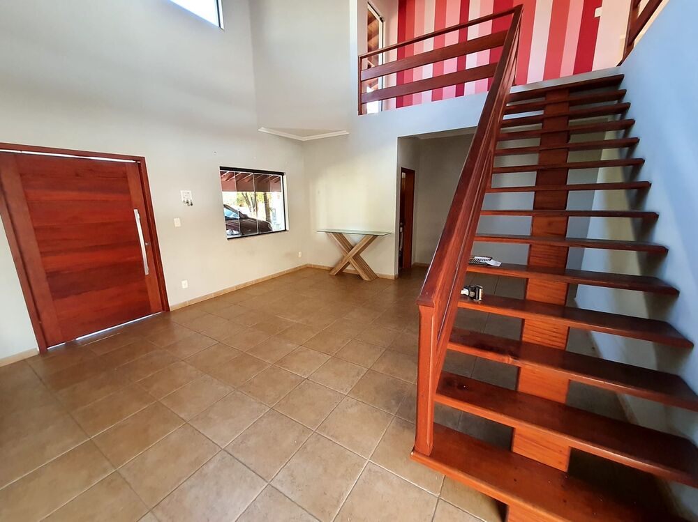 Casa à venda com 3 quartos, 432m² - Foto 2