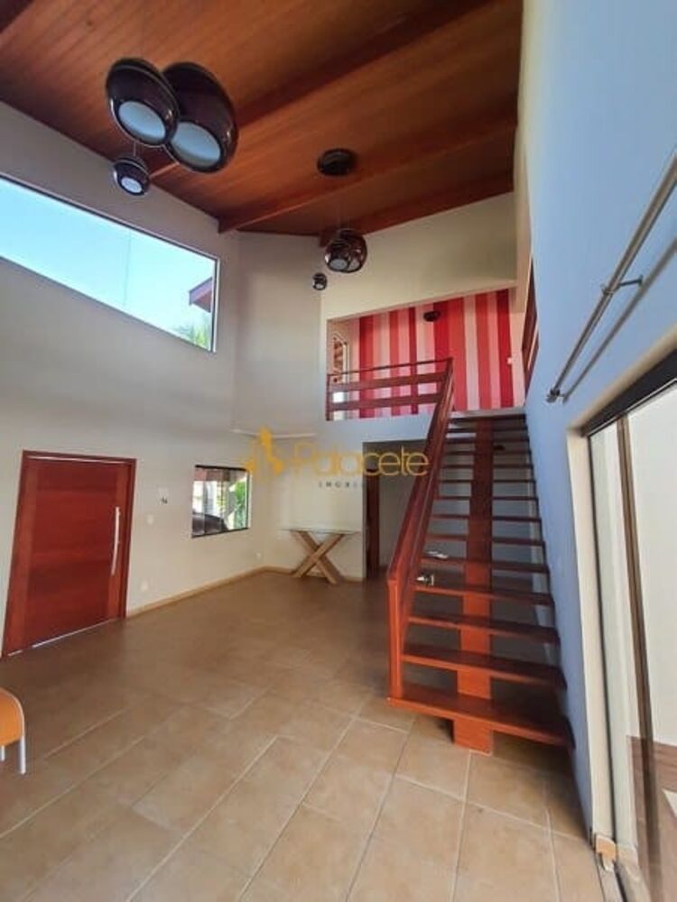 Casa à venda com 3 quartos, 432m² - Foto 4