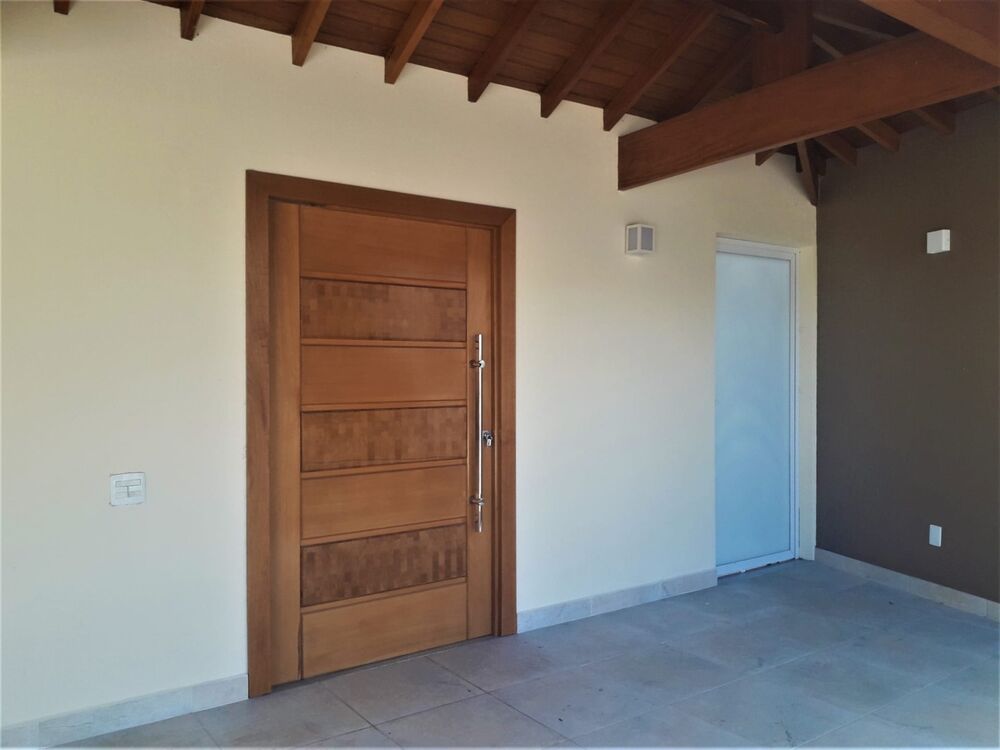 Casa de Condomínio à venda com 3 quartos, 215m² - Foto 2