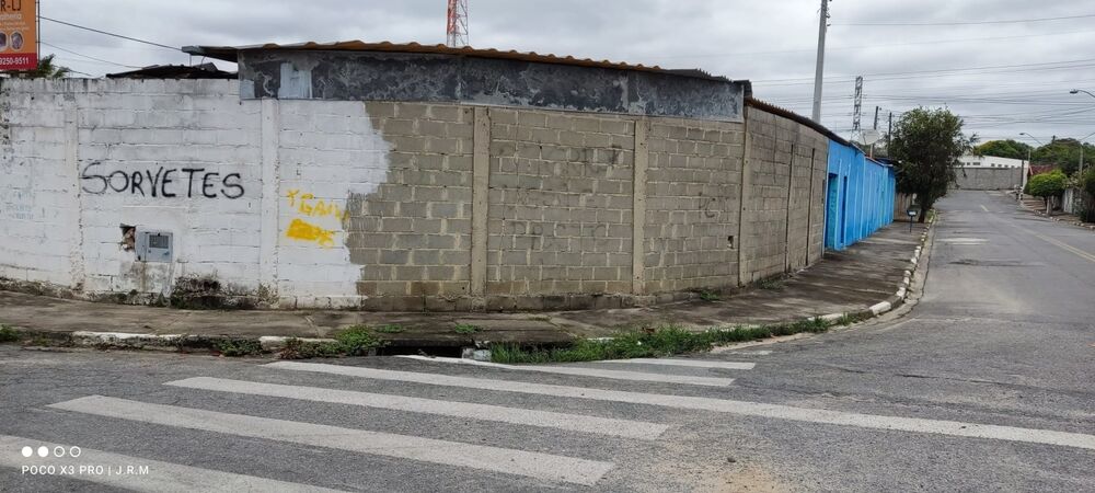 Casa à venda com 3 quartos, 350m² - Foto 2